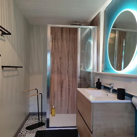 Maisonnette De Vignes Avec Vue Imprenable Hébergement de vacances Marvejols