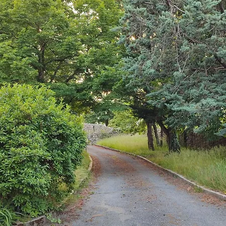 Maisonnette De Vignes Avec Vue Imprenable Hébergement de vacances Marvejols